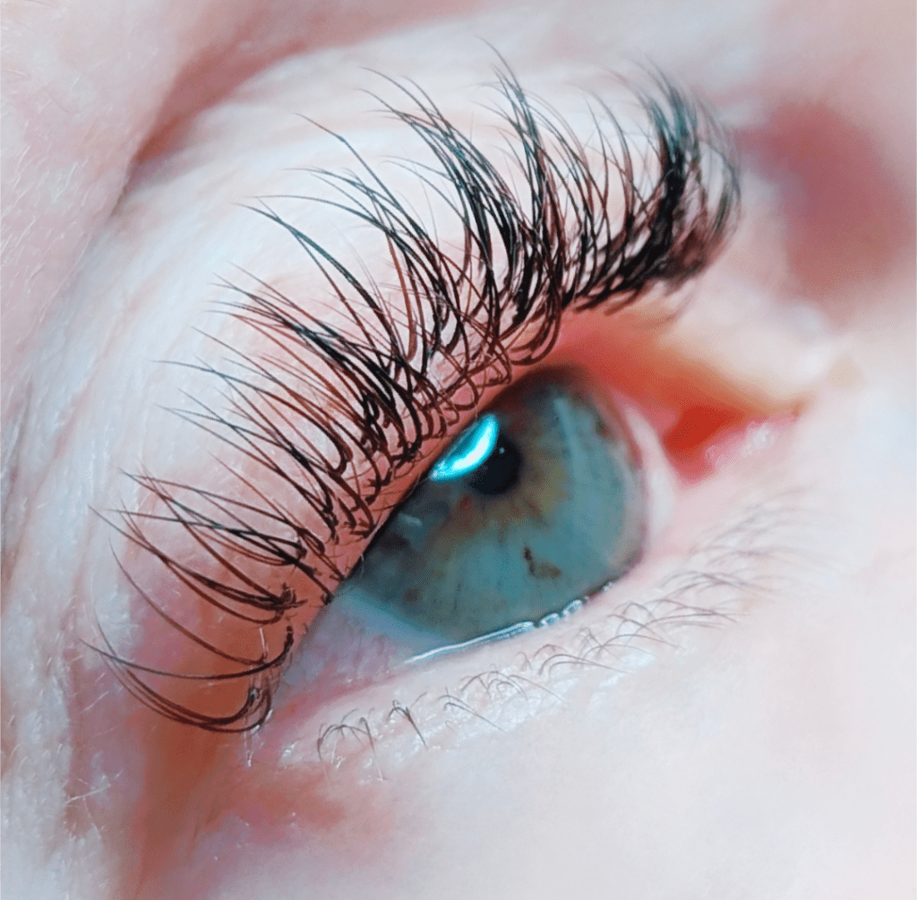 Stories Behind Success: Diamond Doll Lashes